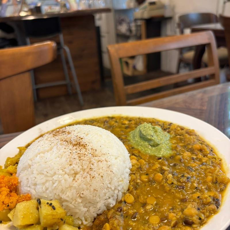 ダルカレー(スパイスカレーと無国籍料理 maai (間合い))