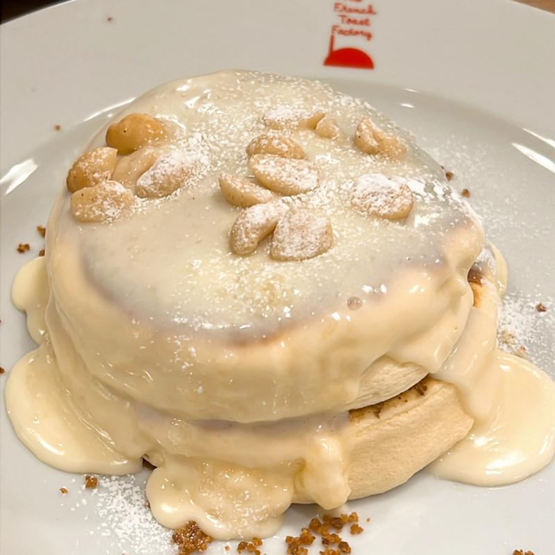 マカダミアナッツクリームパンケーキ(The French Toast Factory ヨドバシAkiba店)