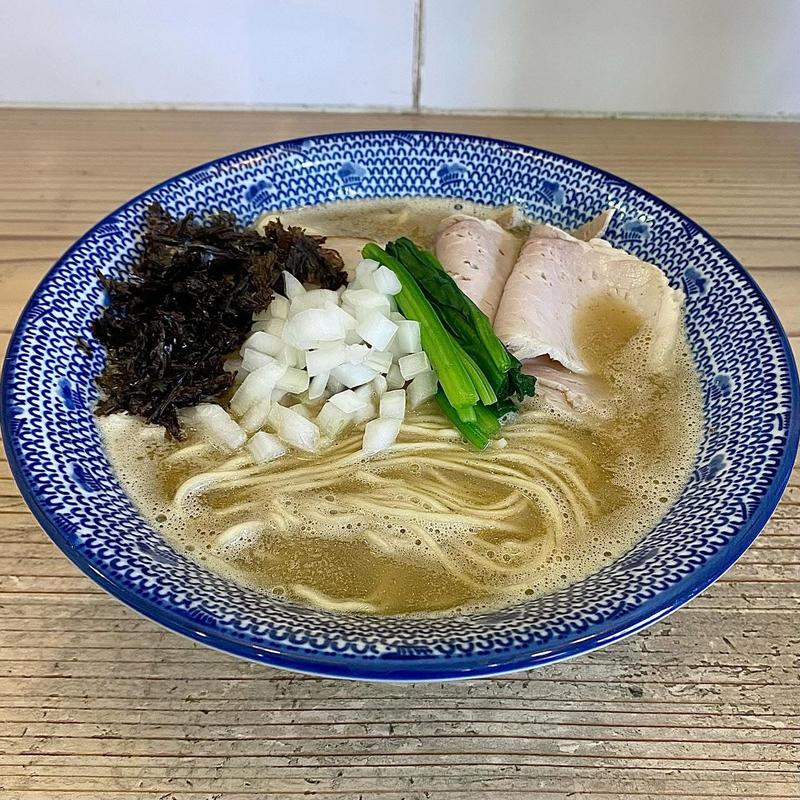 特選煮干しそば&山椒香る背脂和え玉(五弦屋)