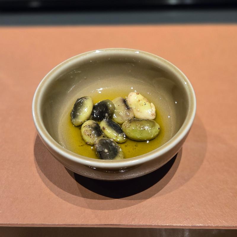 鞍掛豆オイル煮(やきとり南)