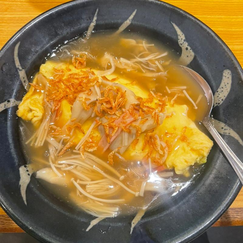 きのこと小海老の天津飯(武州うどんあかね&みどりダイニング)