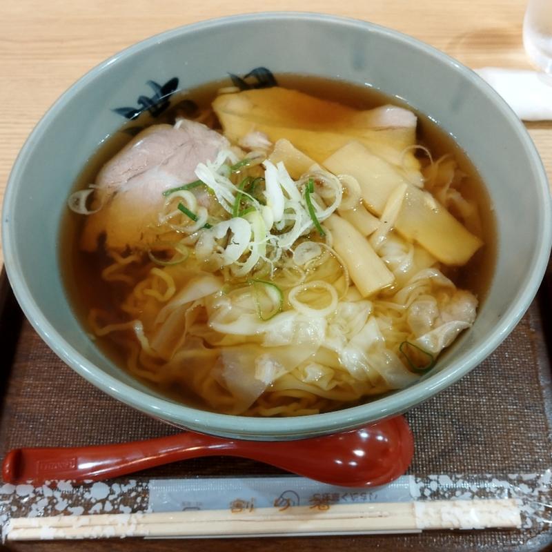 醤油ワンタンメン(ワンタンメンの満月 酒田本店)