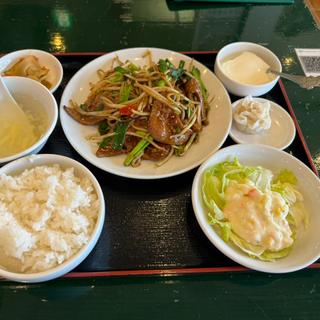 ニラレバ定食
