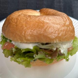 スモークサーモンクリームチーズ(ユニークサンド ローズマリー)