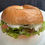 スモークサーモンクリームチーズ(ユニークサンド ローズマリー)