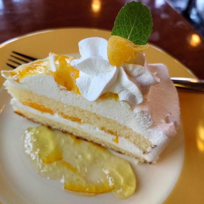 みかんのケーキ(珈琲屋らんぷ 草津駒井沢店)