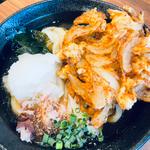 あみえびと玉ねぎのかき揚げうどん(手打ちうどんわだや)