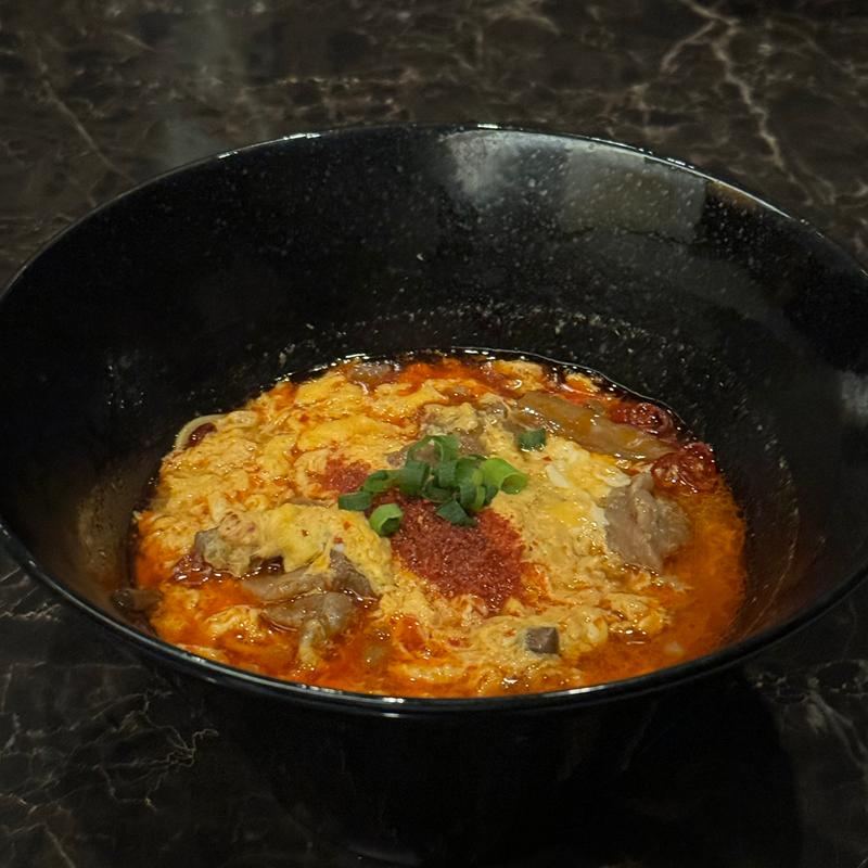 辛々牛すじラーメン 卵とじ追加(焼肉Nick錦店)