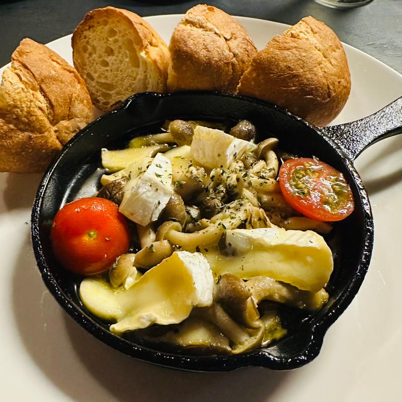 きのこ&チーズのアヒージョ(楽市楽座)