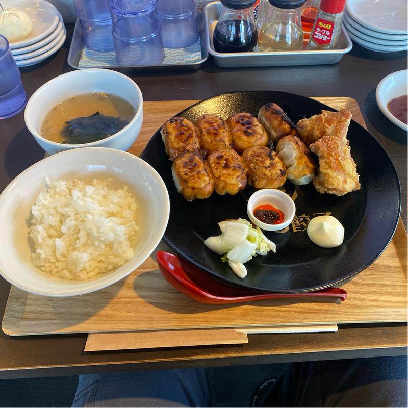 金まる8カラ定食(金まる餃子)