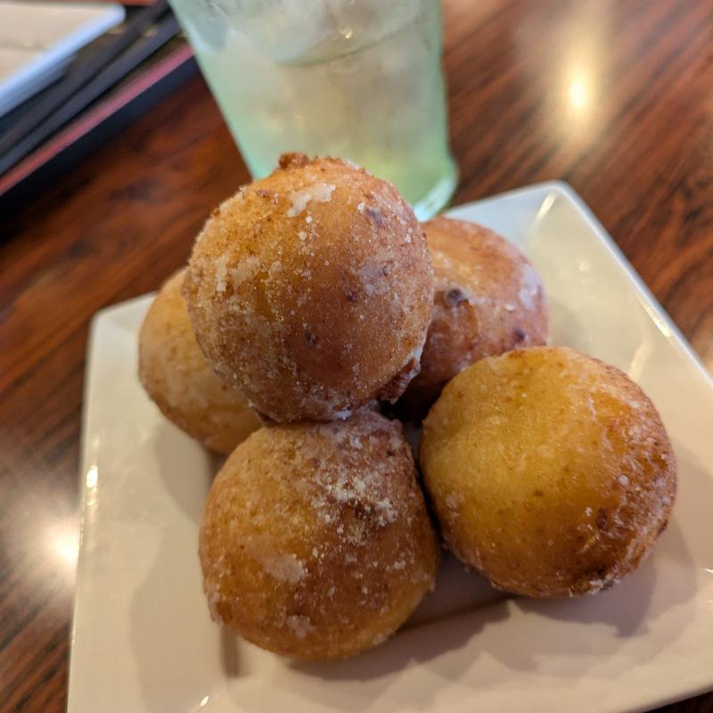 もっちり豆腐ドーナツ(居酒屋 本家調布きちんと)