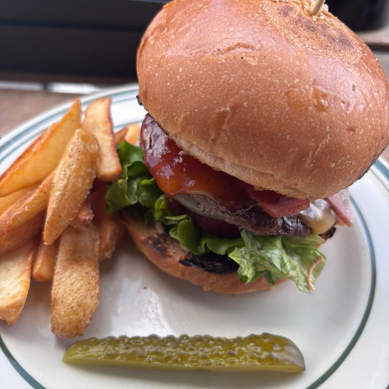 クラシックバーガー(Burgers & Fries Sakura＿saku)