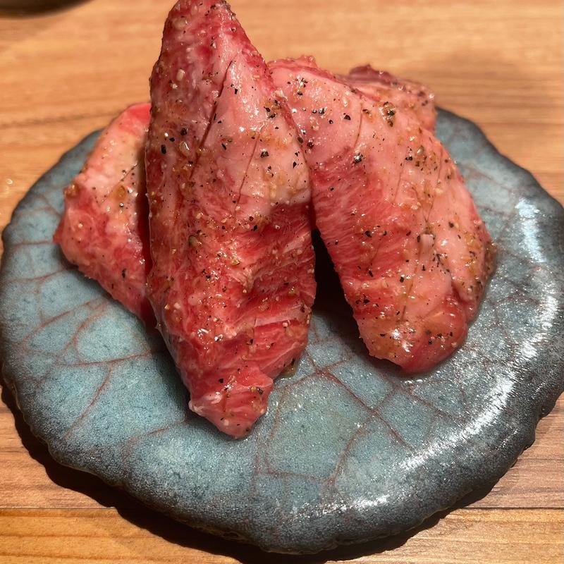 中落ちカルビ(Yakiniku 名もなき名店へ 一切入魂一枚売り焼肉)