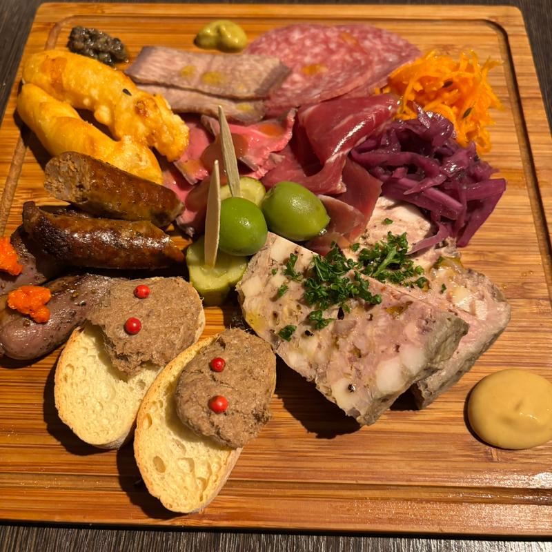 シェフのこだわりシャルキトリープレート(Arossa 渋谷)