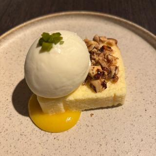 ベイクドチーズケーキとはちみつアイス