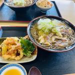 肉そば(そば処つる福 本店)