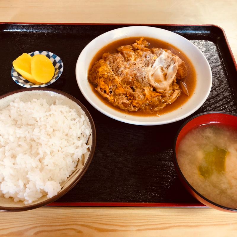 かつ煮定食(味里屋食堂 )