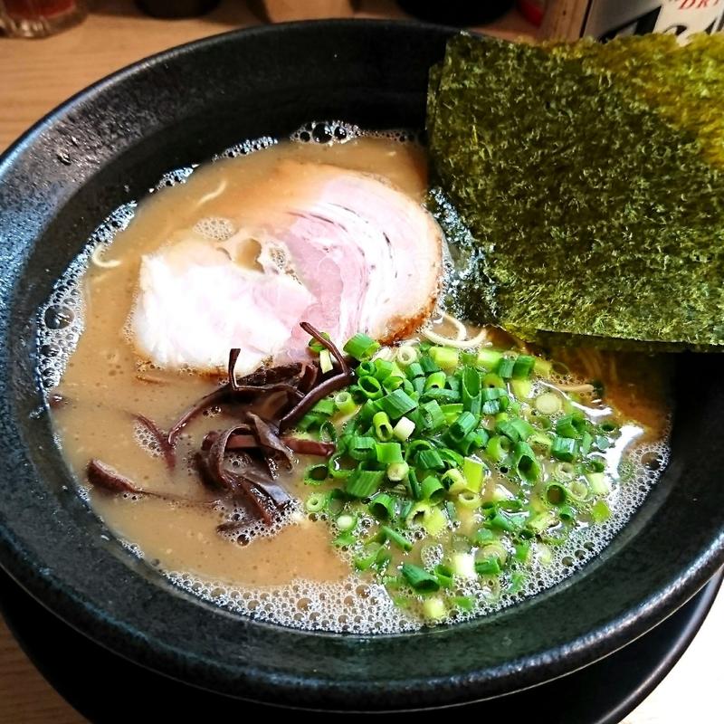 (九州とんこつらーめん ひらさわ)