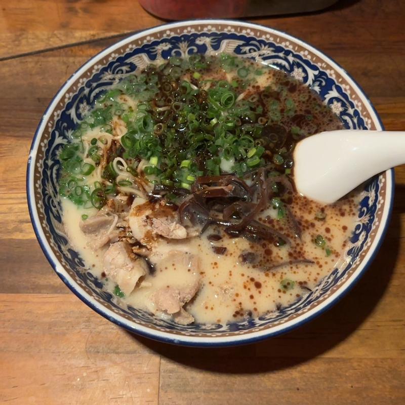 黒のバカネギ長浜ラーメン(ホルモン・ラーメン オールスター)