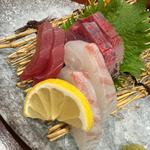 刺身盛り合わせ