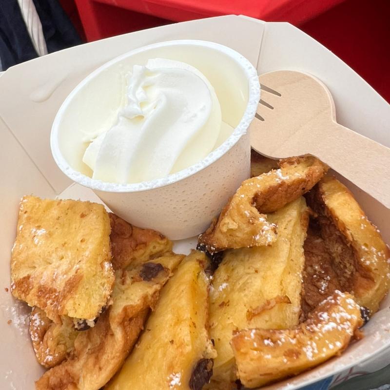 カイザーシュマーレンとソフトクリーム(オーストリア パビリオン)