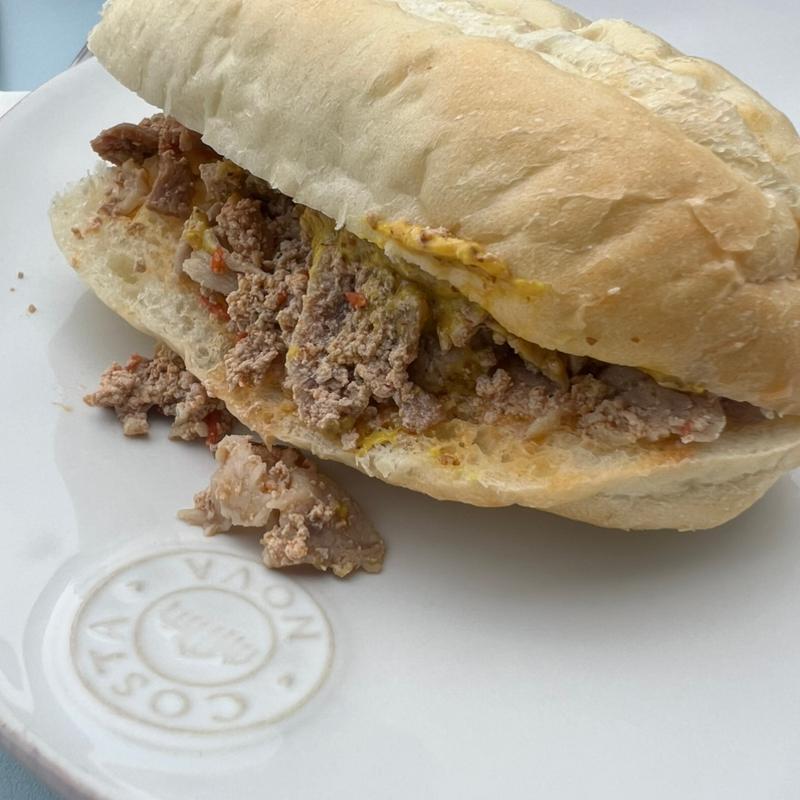 ビファナ ジューシー豚肉サンド(ポルトガルパビリオン テイクアウト)