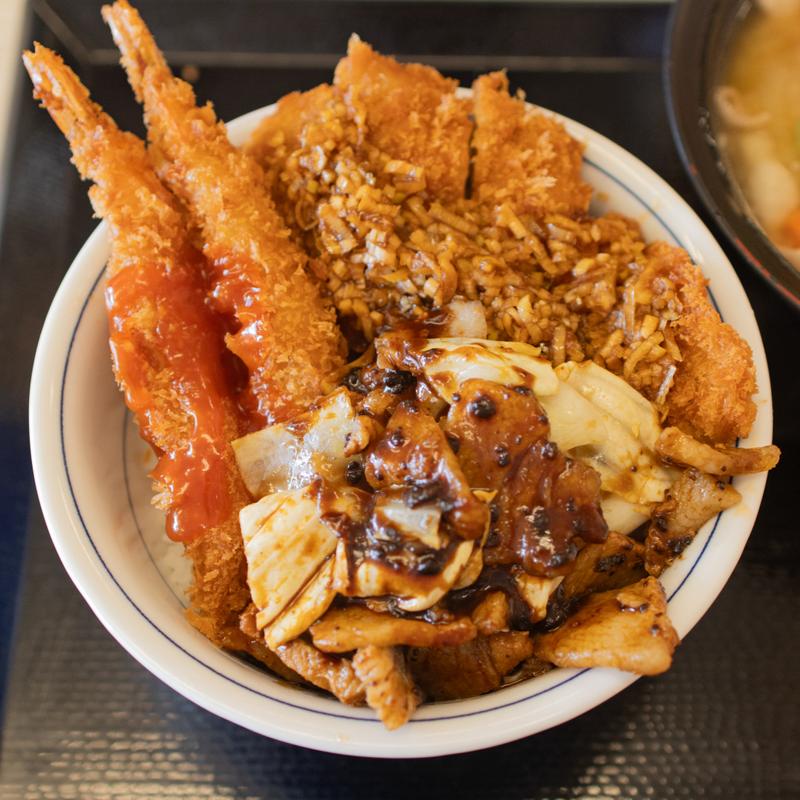 中華ざんまい丼(かつや 姫路てがらやま店)