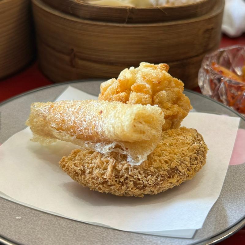 三色焼き物(シャンデリア飲茶)