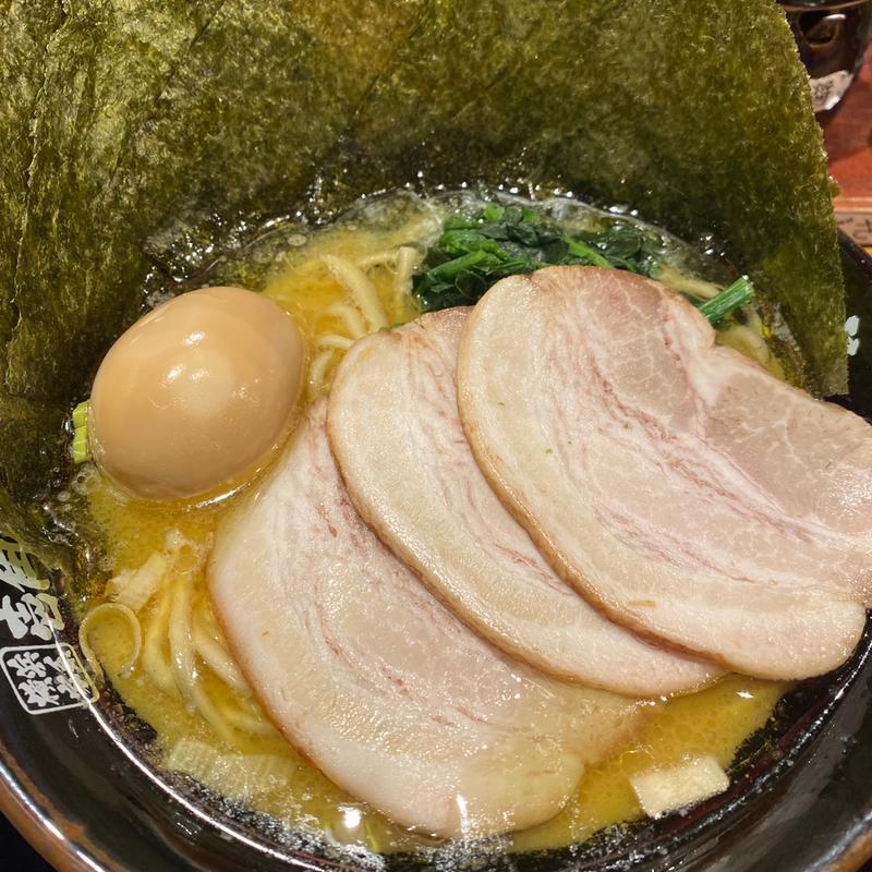 MAXラーメン　並(横浜家系ラーメン壱角家 品川港南口店)