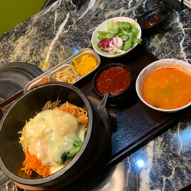 石焼チーズビビンパ(韓国料理サムシセキ上板橋店)