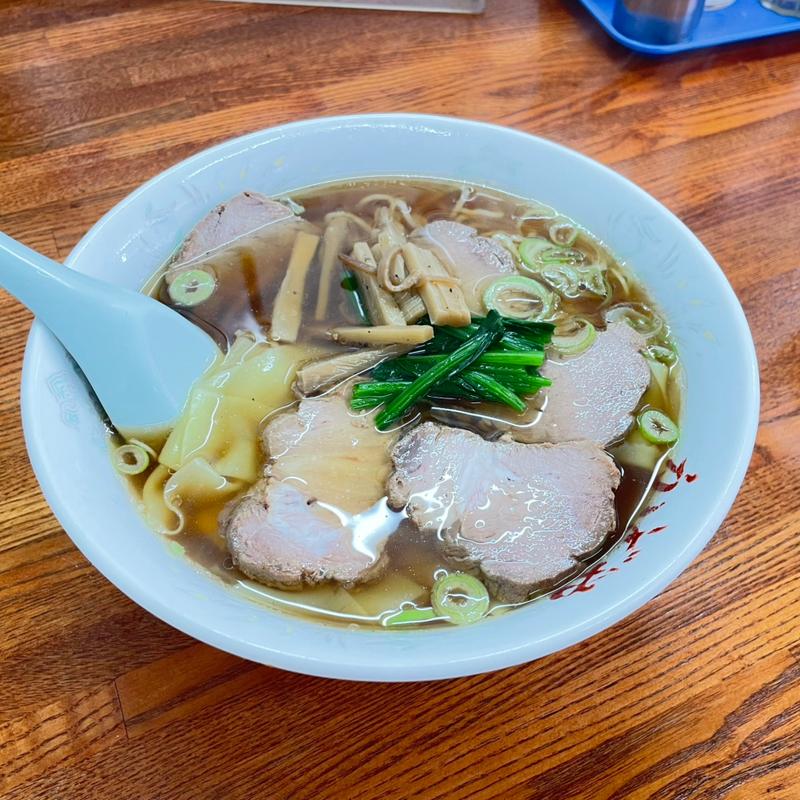 ワンタンメンにチャーシュートッピングでチャーシューワンタンメン(かどや)