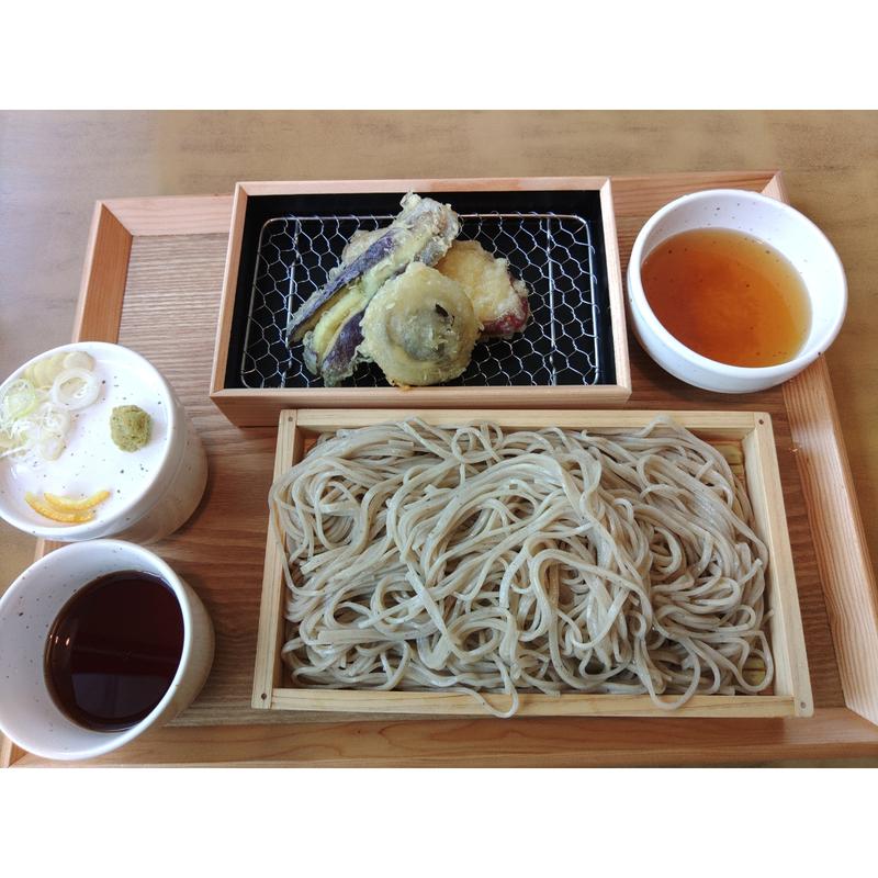 三種野菜天盛りそばセット(中村麺兵衛北上店)