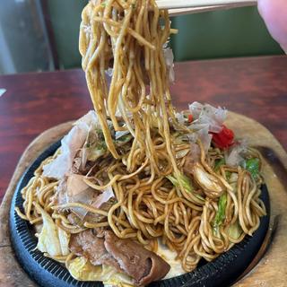 鉄板焼きそば 麺大盛り