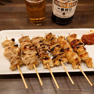 国産豚串:シロ［塩］/2本 辛味噌󠄀付＆国産やきとり串かわ［塩］/2本 辛味噌󠄀付＆ぼんじり［塩］/2本
