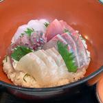 海鮮丼