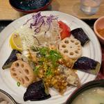 さばの竜田揚げ もろみ醤油の香味ねぎダレ定食、たっぷり野菜の麦みそ汁(大戸屋ごはん処 川崎銀柳街店)