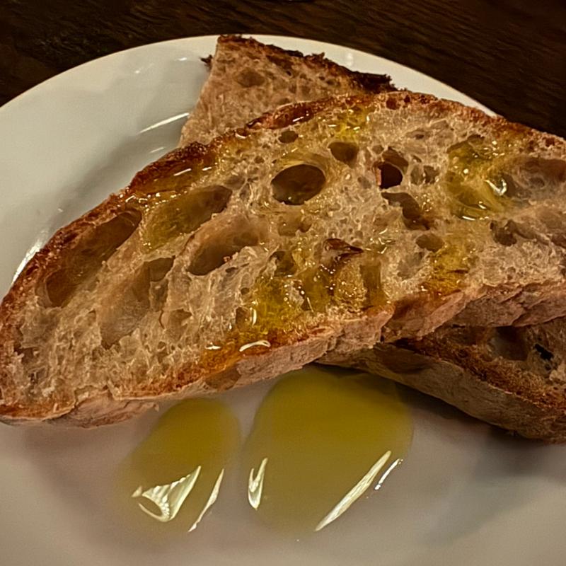 パン(ナチュラルワインバー ばんなちゅ)