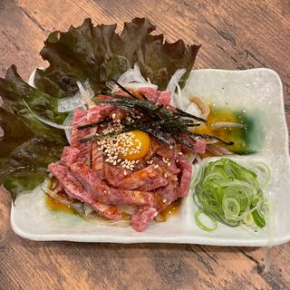 馬刺しユッケ