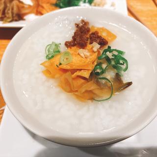 ハーフ中華粥とハーフ汁そばのセット(膳途洋々)