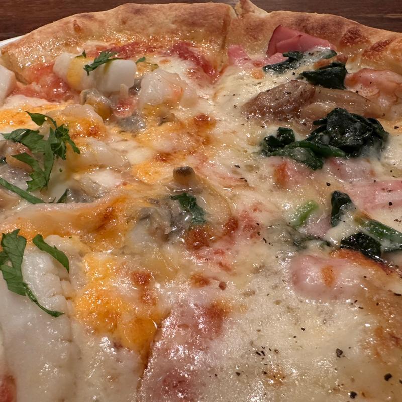 宮崎産ほうれん草＆ポルチーニ茸とパンチェッタ(ボッソ （PIZZERIA E BAR BOSSO）)