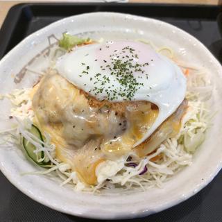 チーズバーガー丼