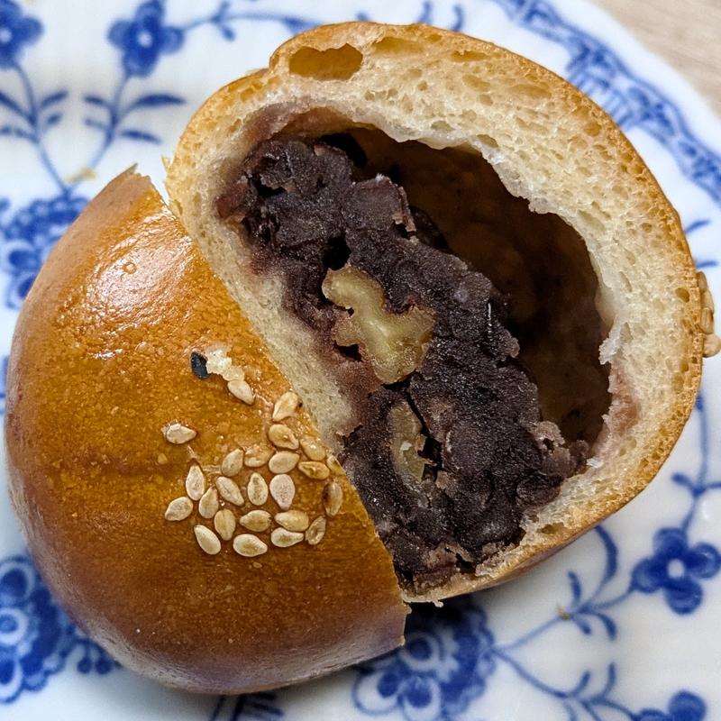 ミニくるみつぶあんパン(NOBU Cafe アトレ川崎)