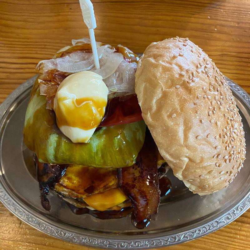 横須賀バーガー(HoneyBee よこすかポートマーケット店)