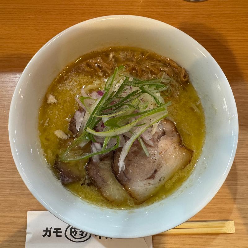 鶏白湯らーめん(中太縮れ麺)(ガモウスマイル)