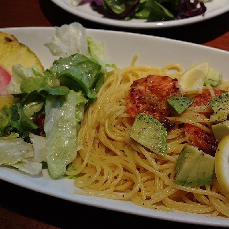 海老とアボガドのパスタ(ラ・オハナ 浦安マリナイースト店)