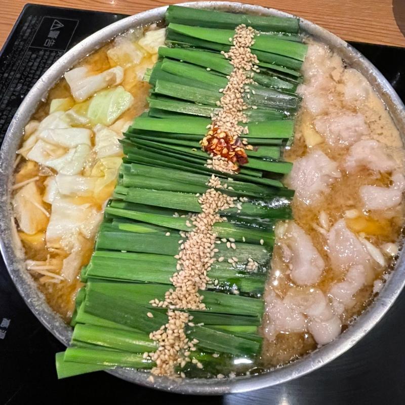 和牛もつ鍋 みそ味(博多もつ鍋前田屋 博多店)