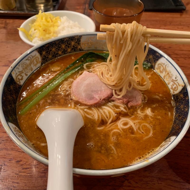 だんだん麺中辛麺カタ(はしご 本店)