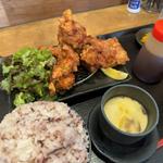 からあげ定食(まるみ食堂 )