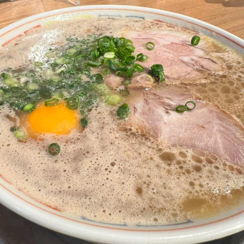 月見ラーメン(三代目 博多だるま)