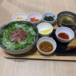 ミナリユッケビビンバ定食